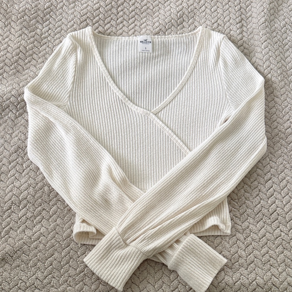 Hollister Long Sleeve Ribbed Shirt